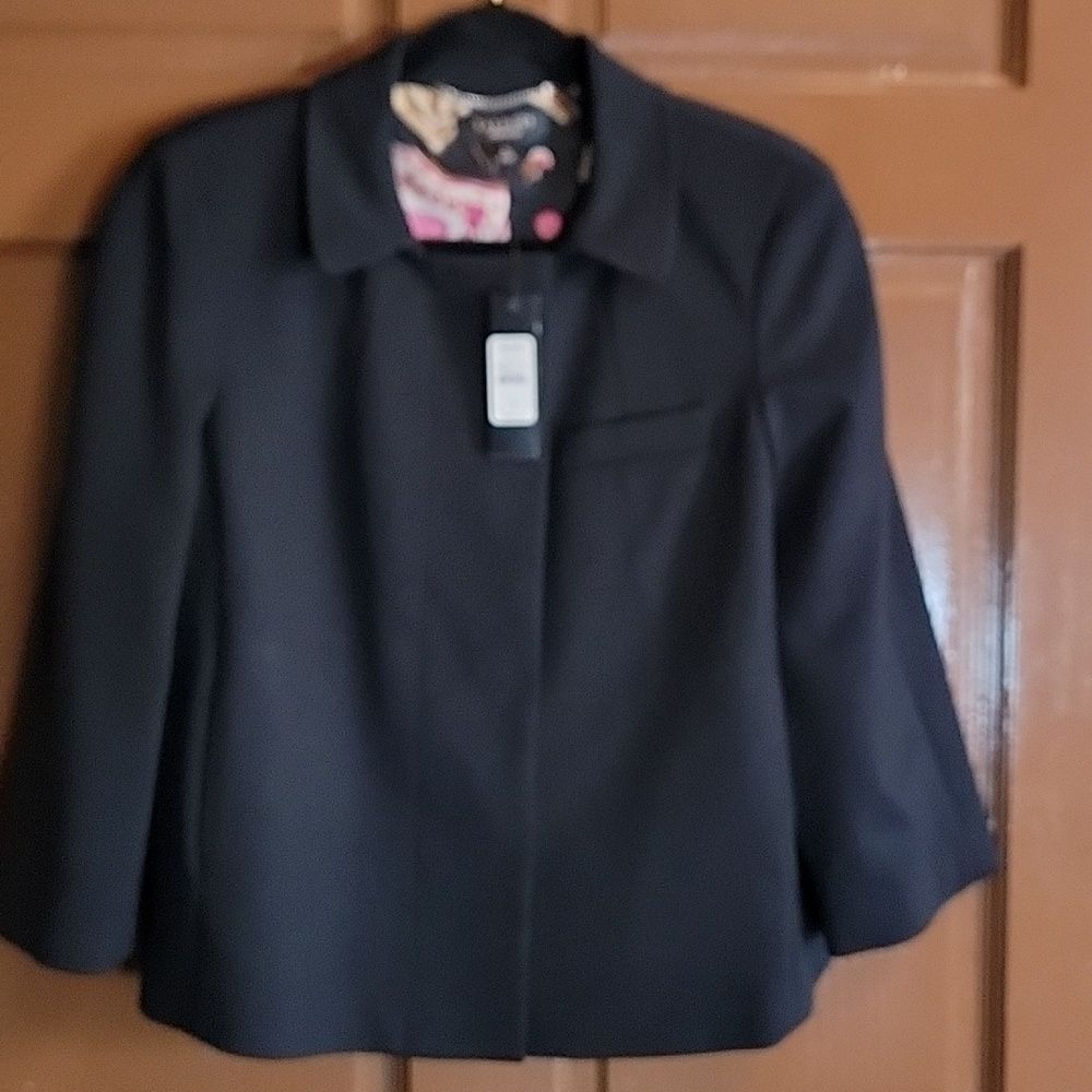 Talbots-Blk short jkt 3/4 sleeves with pink print lining Size 10 NWT.